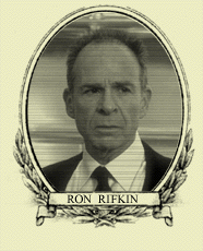 Ron Rifkin ( Marty Davis )
